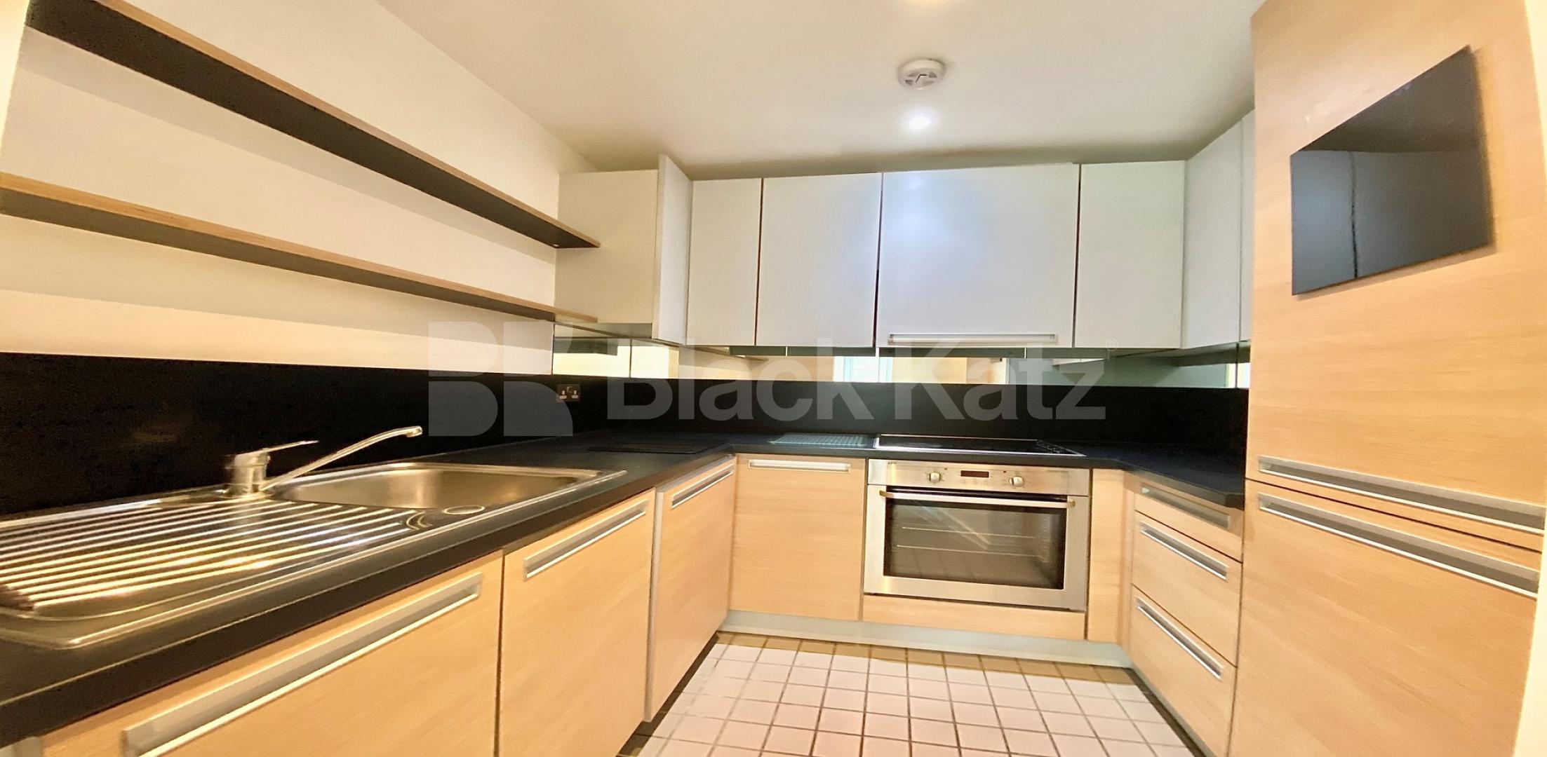 			VIRTUAL TOUR AVAILABLE!, 1 Bedroom, 1 bath, 1 reception Apartment			 Thames Path (NE Extension), Canary Wharf / Isle Of Dogs